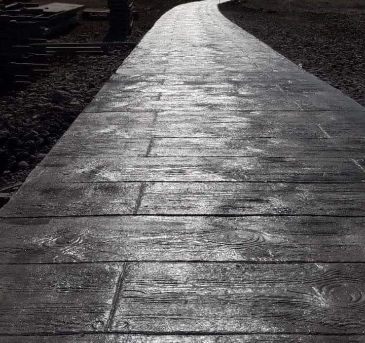 Terminación tipo madera (Pasillo)